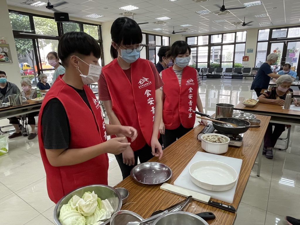 111 | 朝陽科技大學休閒事業管理系連結USR，膳食推廣台中市29區青銀共學圖片