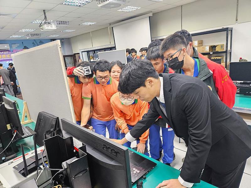 113 | AI創新技術再突破，朝陽科技大學資訊學院畢業展成果亮眼圖片