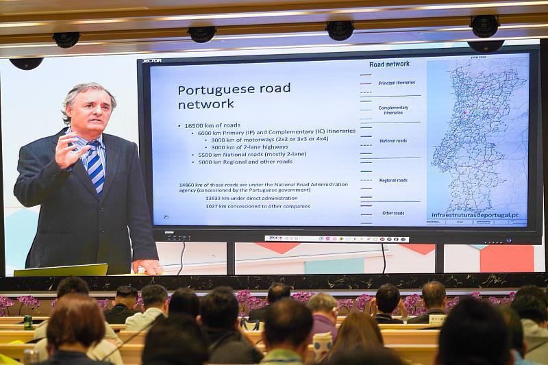 113 | 鋪面材料再生研討朝陽科技大學展開，聚焦永續創新圖片