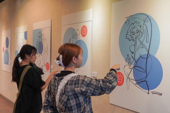 113 | 朝陽科技大學視傳系學子策展，俄羅斯藝術家創作受好評圖片